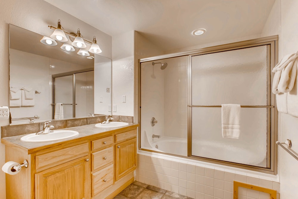 Estes Park Condos - Property Image 129