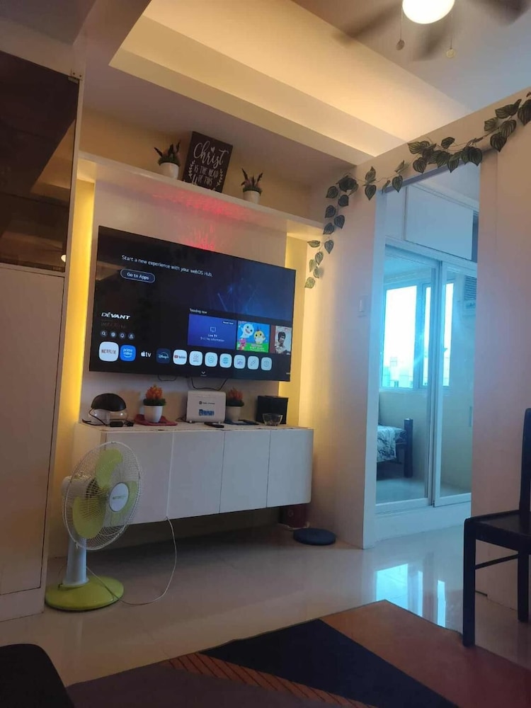 Spacious 1-bedroom Condo in Quezon City With Private Pool
