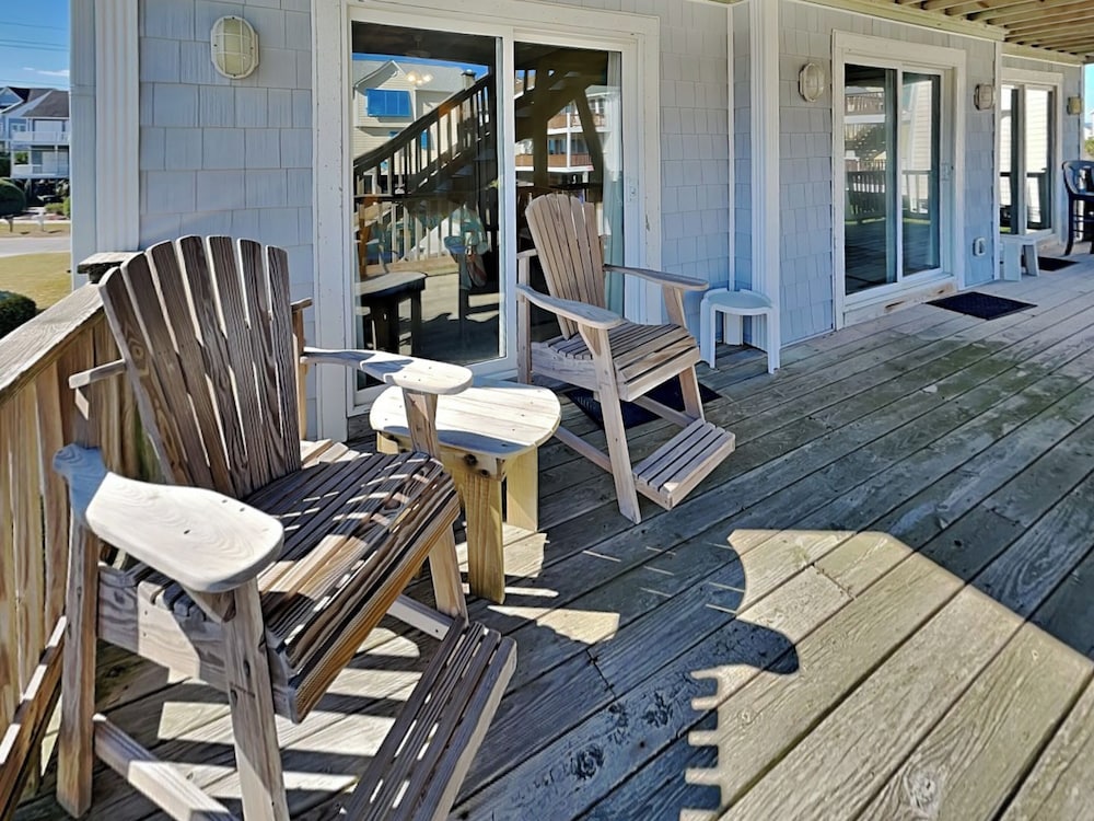 Song Of The Sea by Topsail Realty
