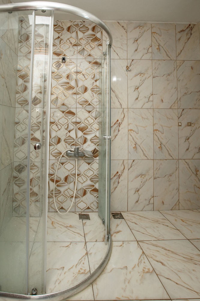 Guven Suite House