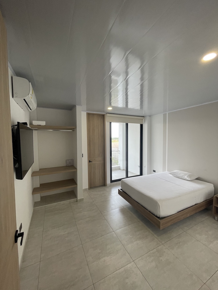 HOSTAL DEL LLANO