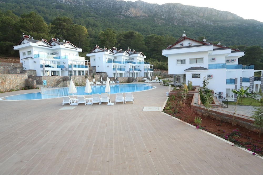 Orka Royal Hills Apartments