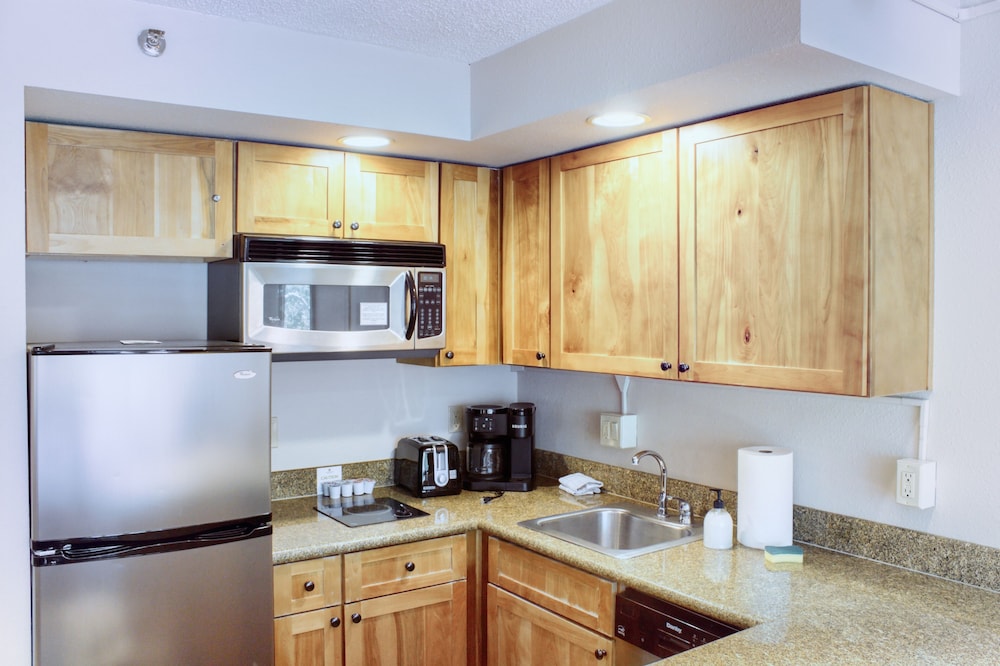 The Grand Lodge by Traverse Hospitality (No Resort Fees)