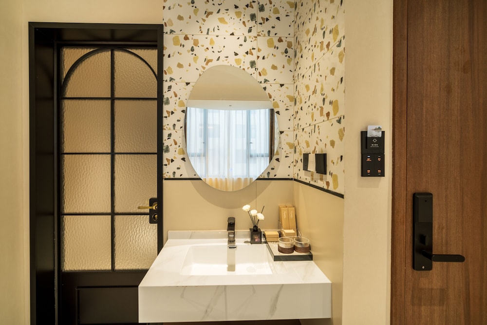Jingdezhen Streamside B&B (Taoxichuan Cultural & Creative Zone Branch)