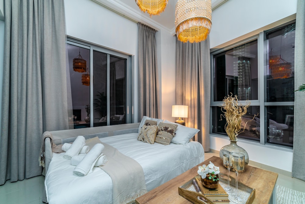 Dream Inn Dubai Bay Central