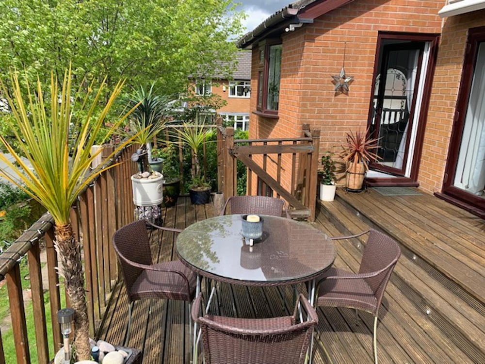 Bury Vacations - One Bedroom Apartment With En-suite  Patio - Property Image 8
