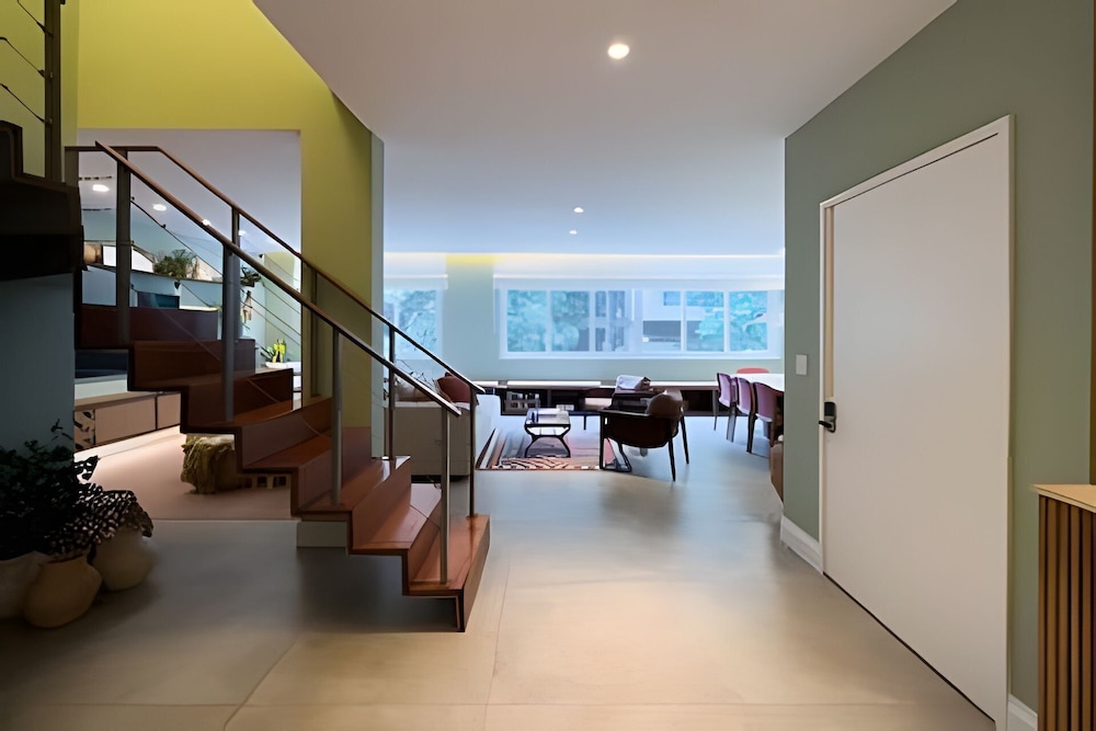 Ipanema | Duplex no melhor local do bairro, 4 quartos, 5 min da Praia - por Casapē Rio