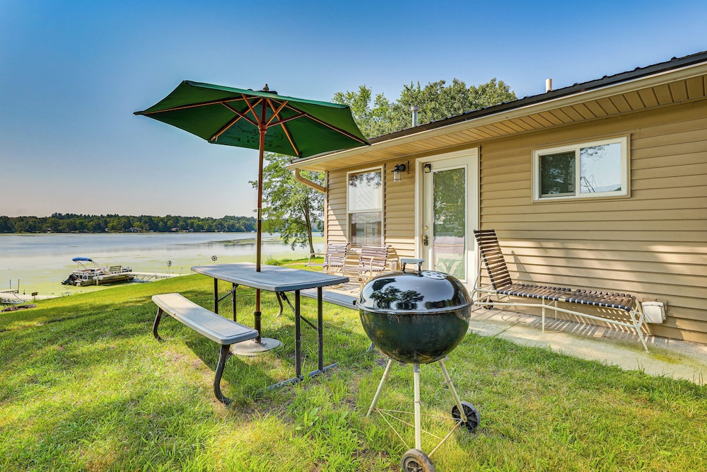 Montello Cabin on Buffalo Lake w/ Dock & Fire Pit! view 4