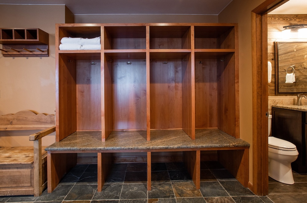 Zephyr Mountain Lodge Vacation Condos - Winter Park CO