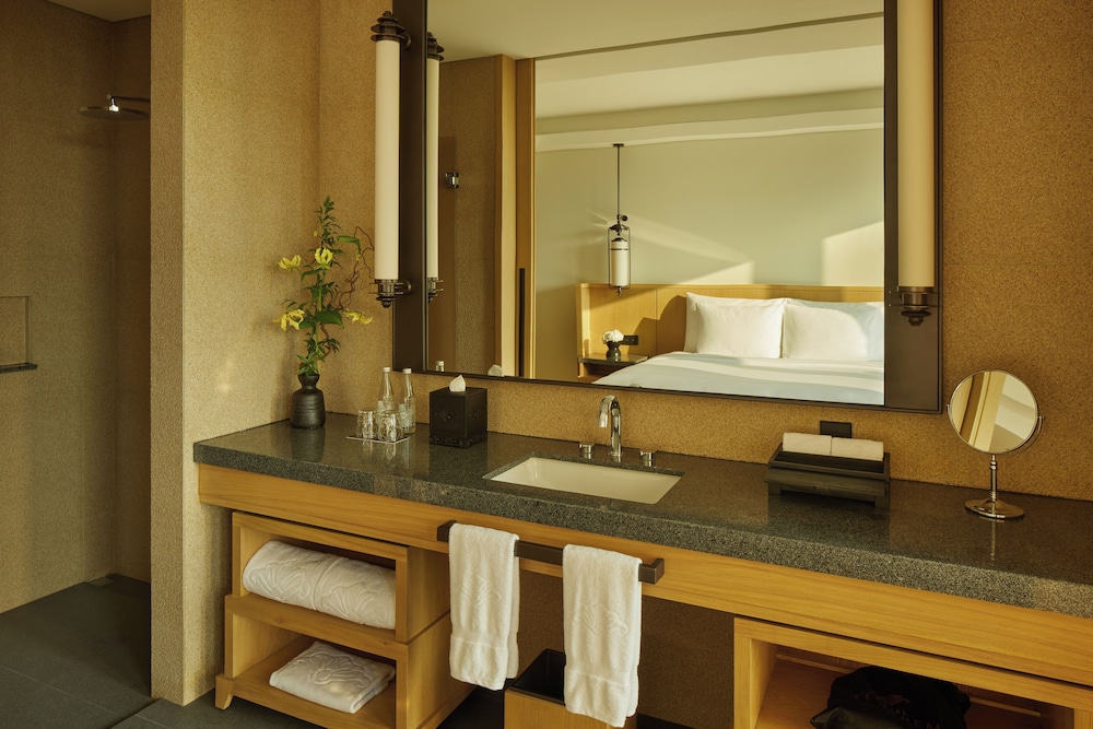 Hotel Tentrem Jakarta 19