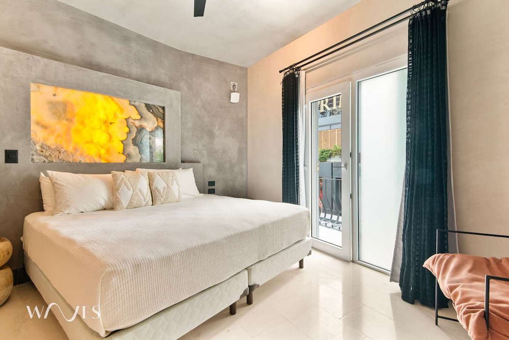 Prime 5th Ave Stay - 4BR With King Beds City Views