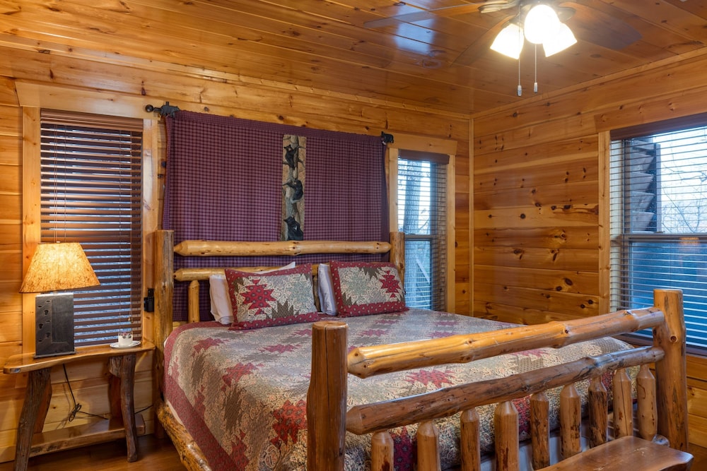100 Guests Blackthorn Sister Smokies Homes Luxury Mountain Retreat