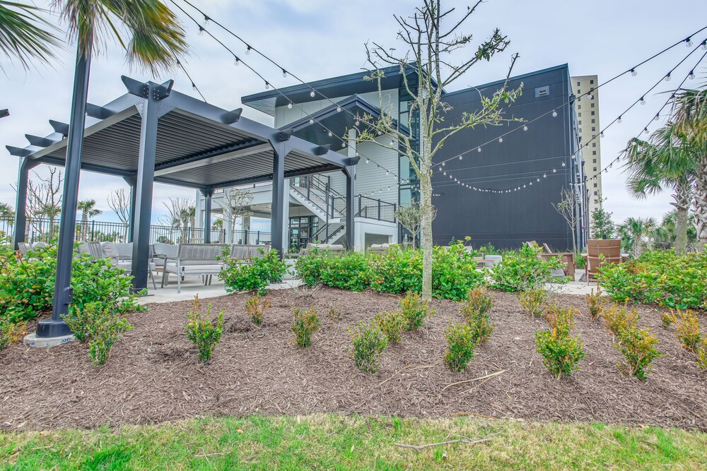 Warm Weather Escape w/ Pool Access in Myrtle Beach view 5