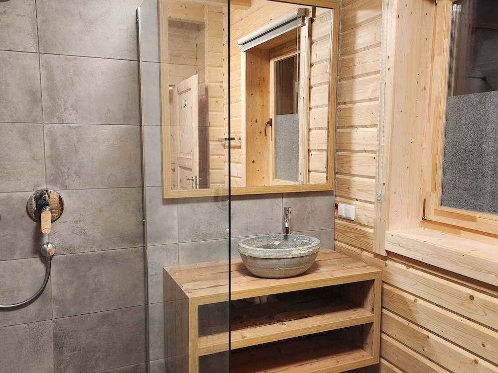 Alpine hut in Rauris ski Hiking Area With Sauna