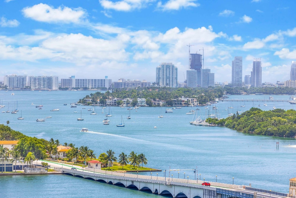 Diamond on the Bay in Miami