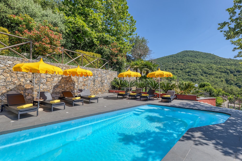 Villa Belvedere - L - Pool And Relax