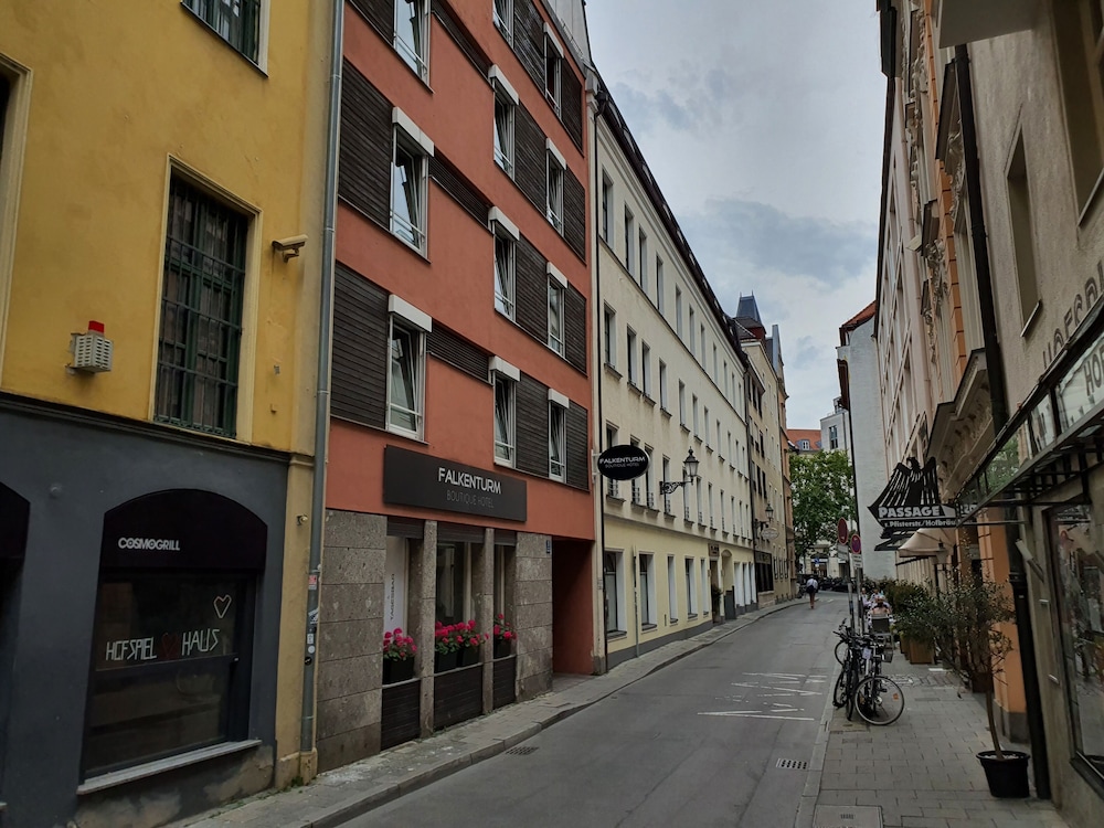 Munich Vacations - Boutique Hotel Falkenturm - Property Image 20