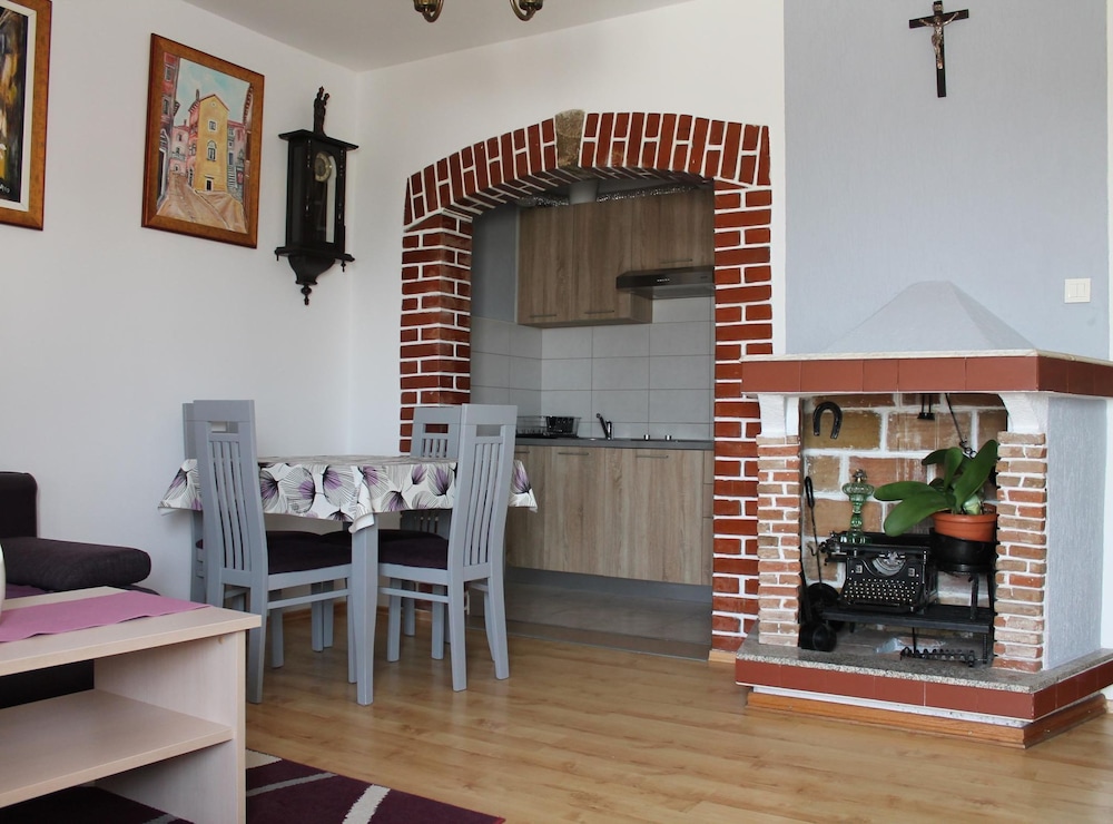 Serene Sea View Krk Apartment With Balcony