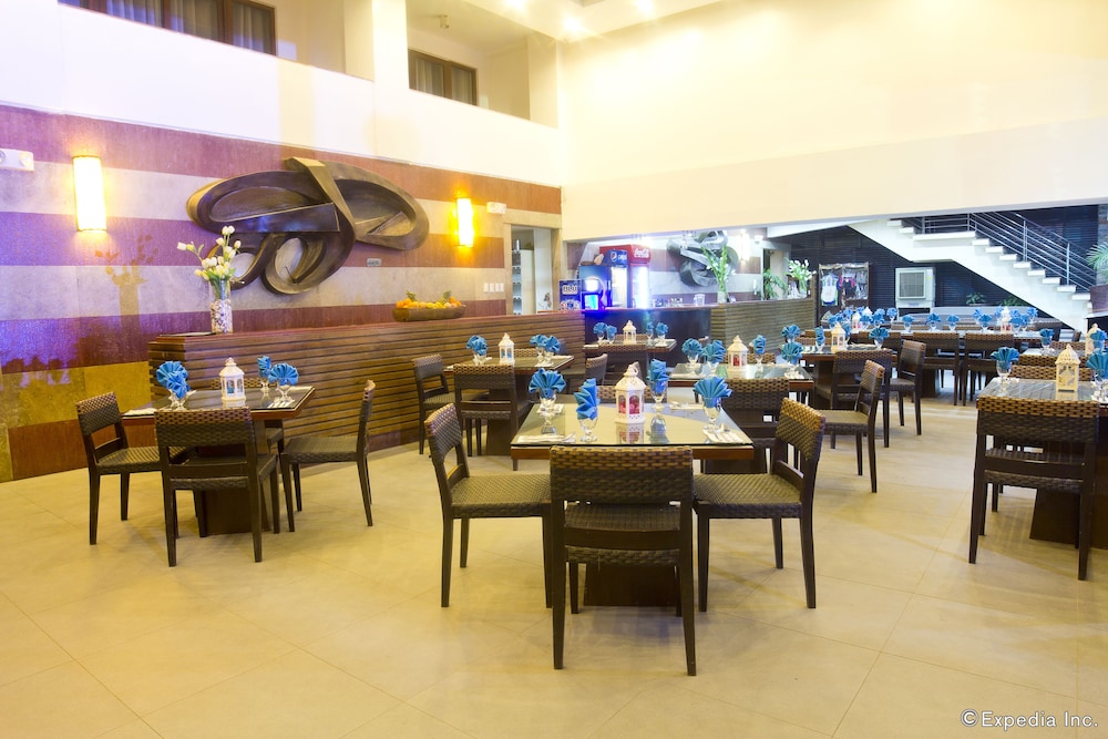 Crown Regency Beach Resort