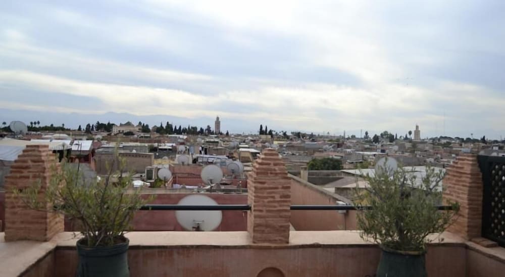 Riad Charik