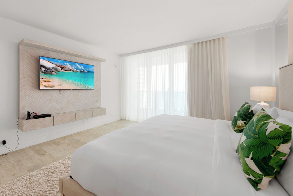 Luxury Vacation Rentals at 1 Hotel & Homes by LRMB