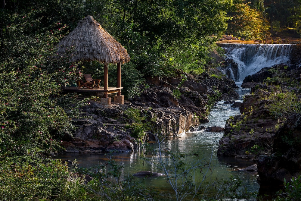 Blancaneaux Lodge by Francis Ford Coppola