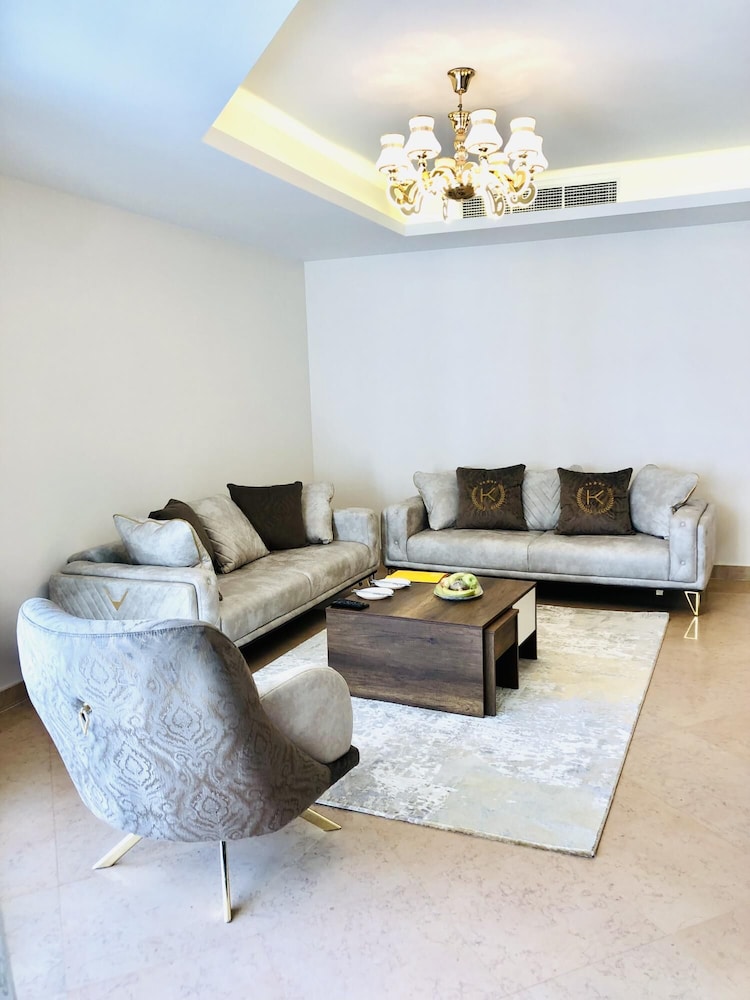Vesta - Luxury Apt - 3BR - CFC X view 2