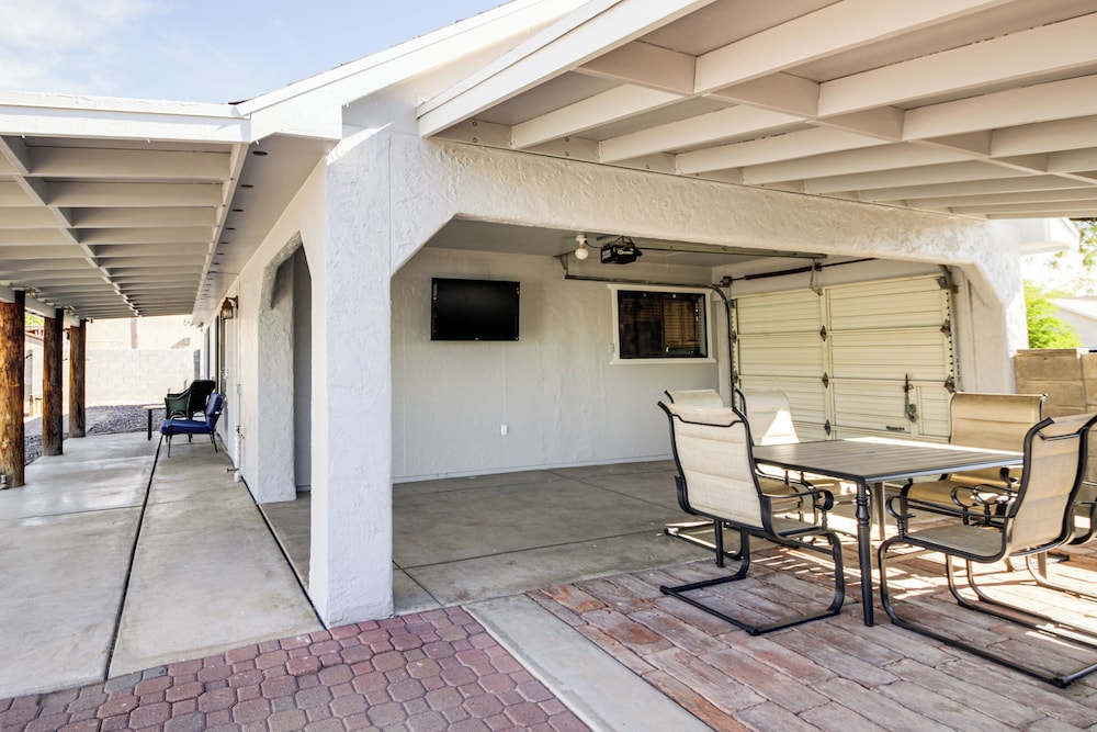 8 Mi to Linda Vista Trail: Tucson Home w/ Patio
