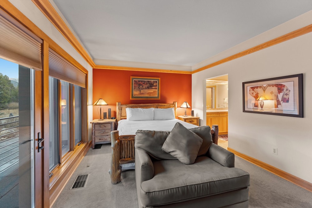 Chateaux Dumont #2723