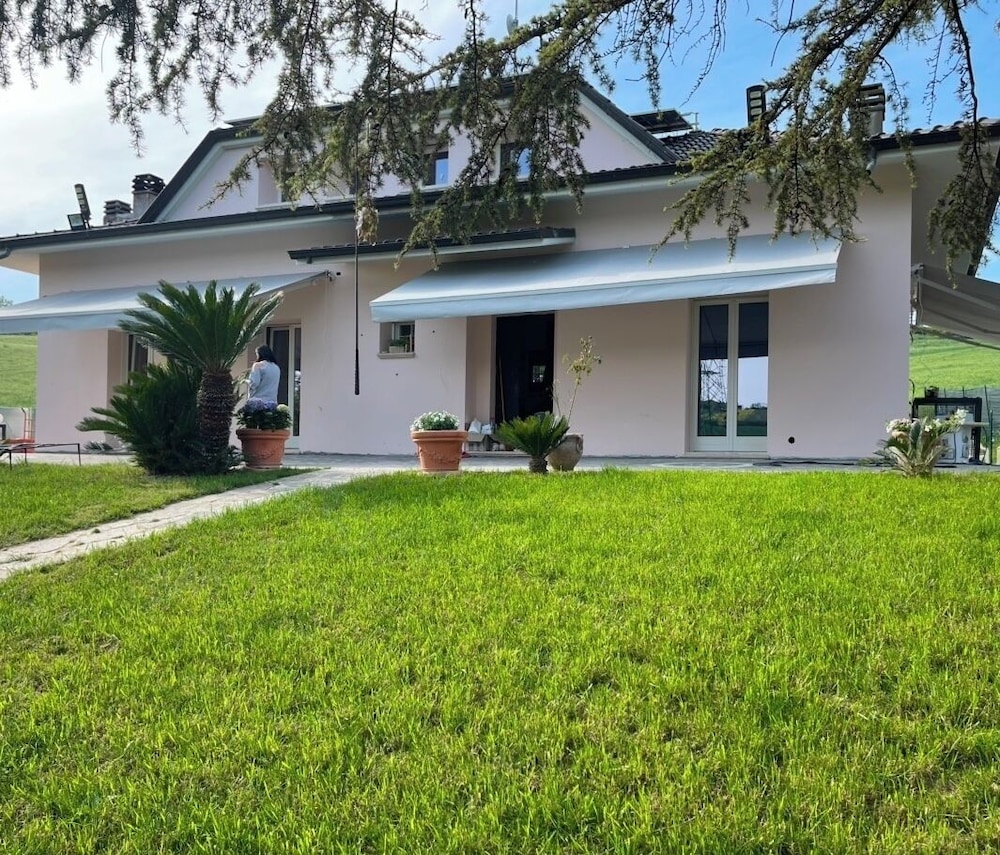 Villa Ninfea Lux Tavullia, Jacuzzi, Garden, Wifi, Ac