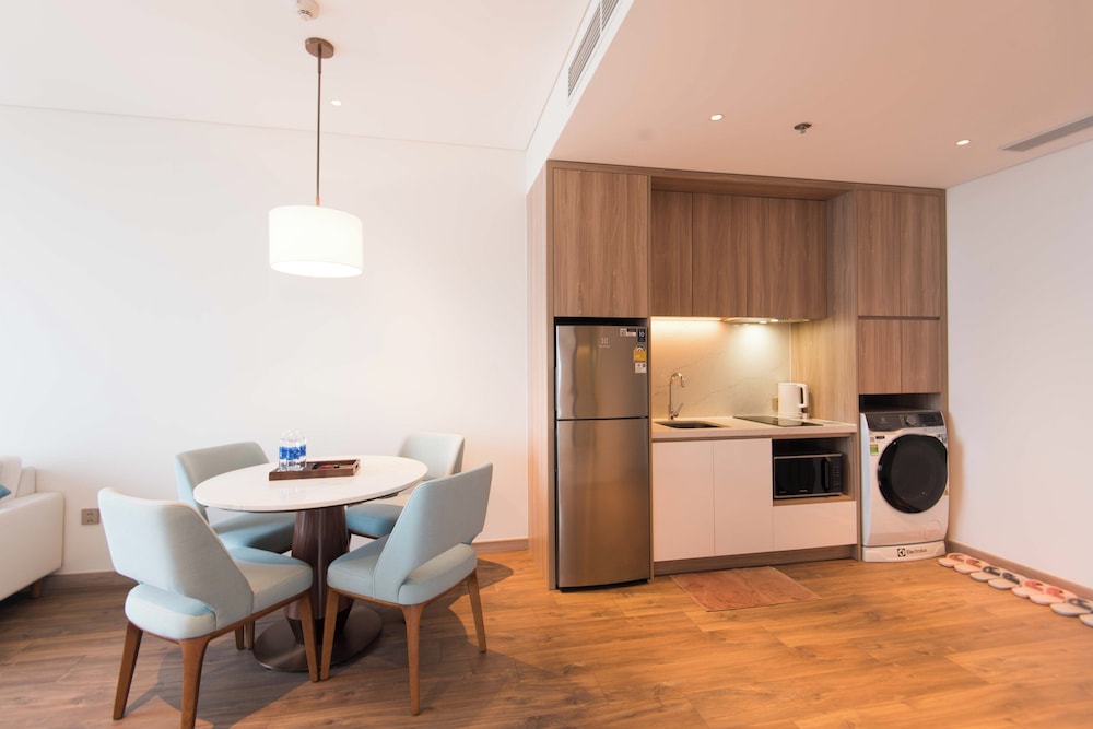 A La Carte Ha Long Residence