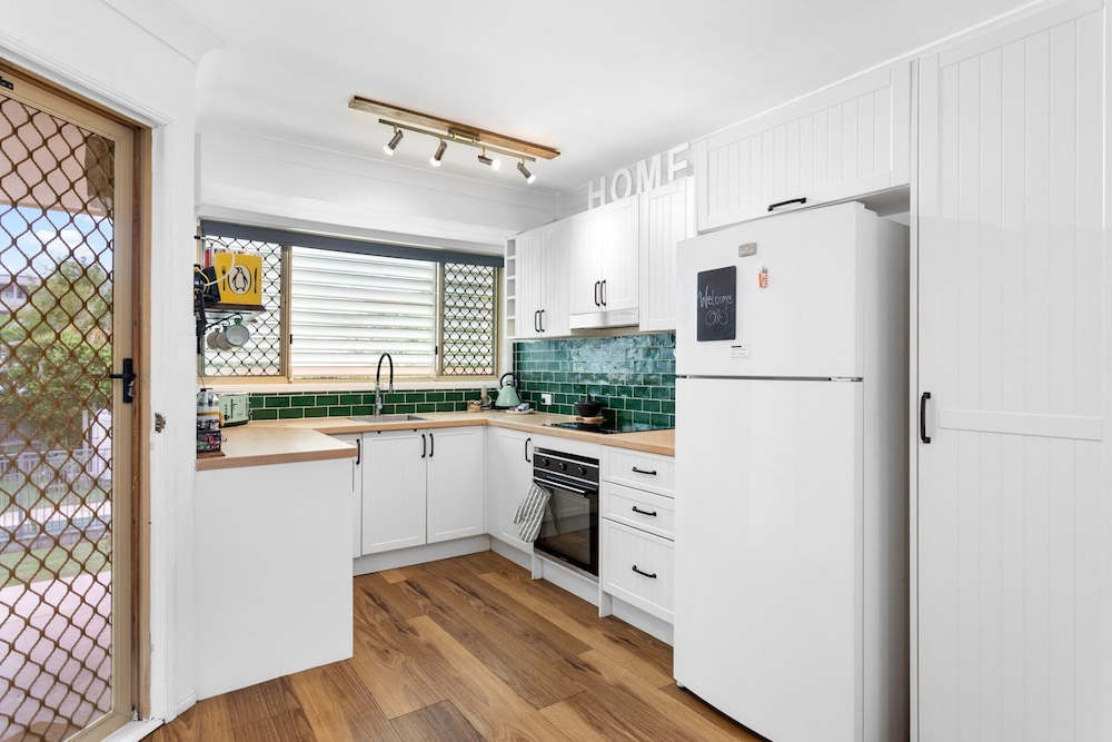 Seaside Serenity: Charming 2-bedroom Getaway