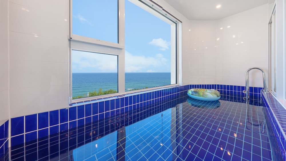 Gangreung cn6 Ocean View spa Poolvilla
