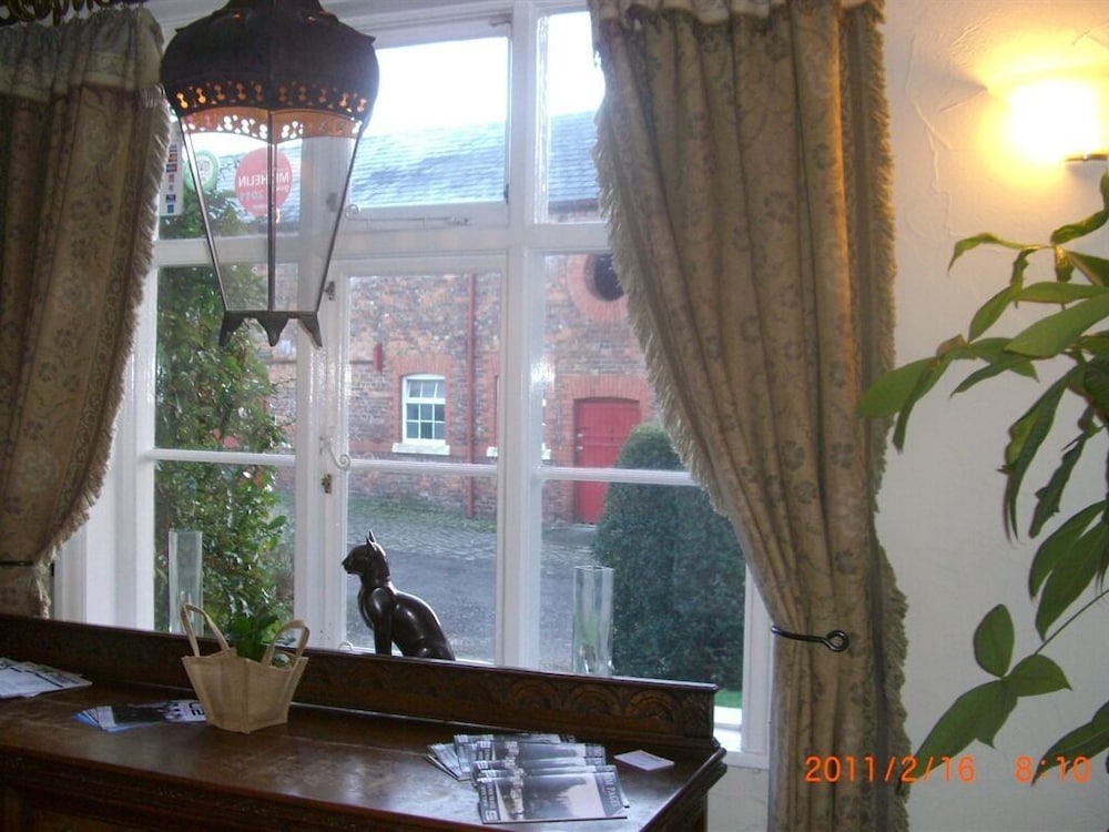 Altrincham Vacations - Ash Farm Country Guest House - Property Image 5