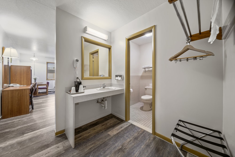 Executive Inn Cass City