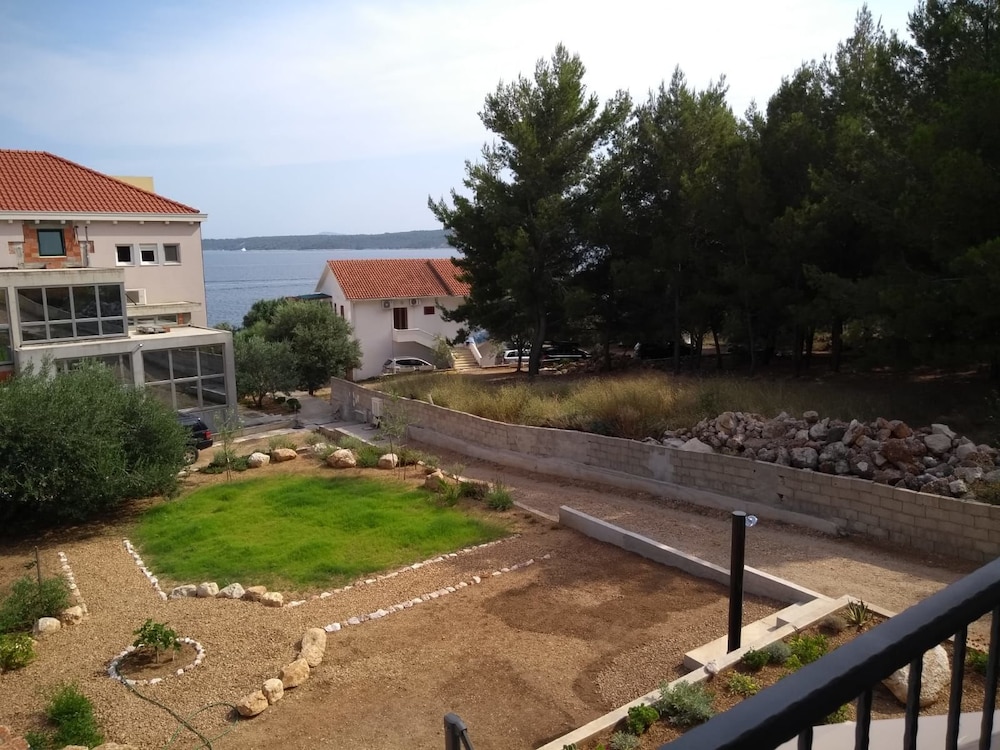 Apartments Ljubas view 4