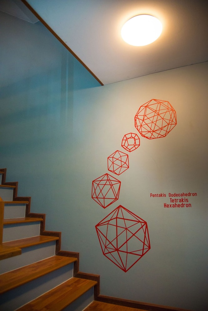 ZZZ Hostel - Don Mueang Airport