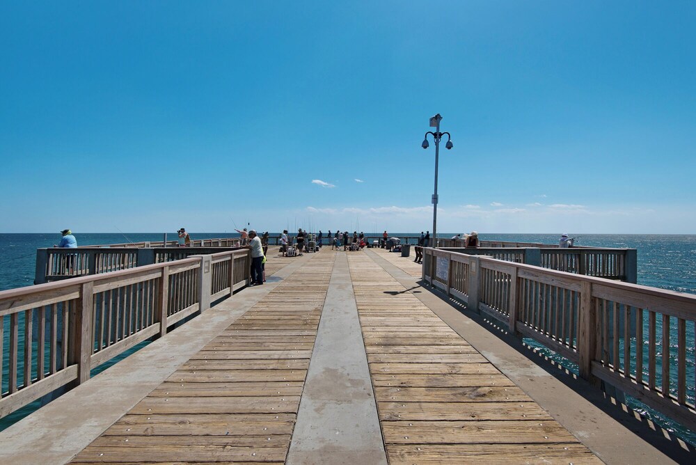 Seabatical! 3BR 2BA Coastal Retreat for 8 Relax, Unwind, and Recharge