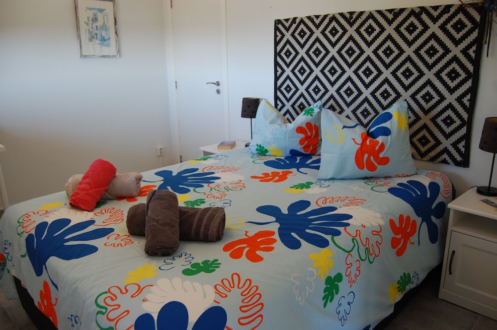 Charming 3-bedroom Villa With Wifi and Central Heating in Beautiful Santa Bárbar