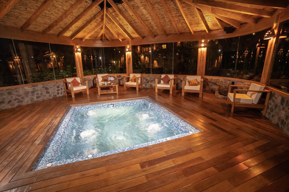 Sacred Dreams Lodge