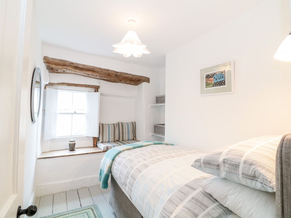 1 Jubilee Cottage
