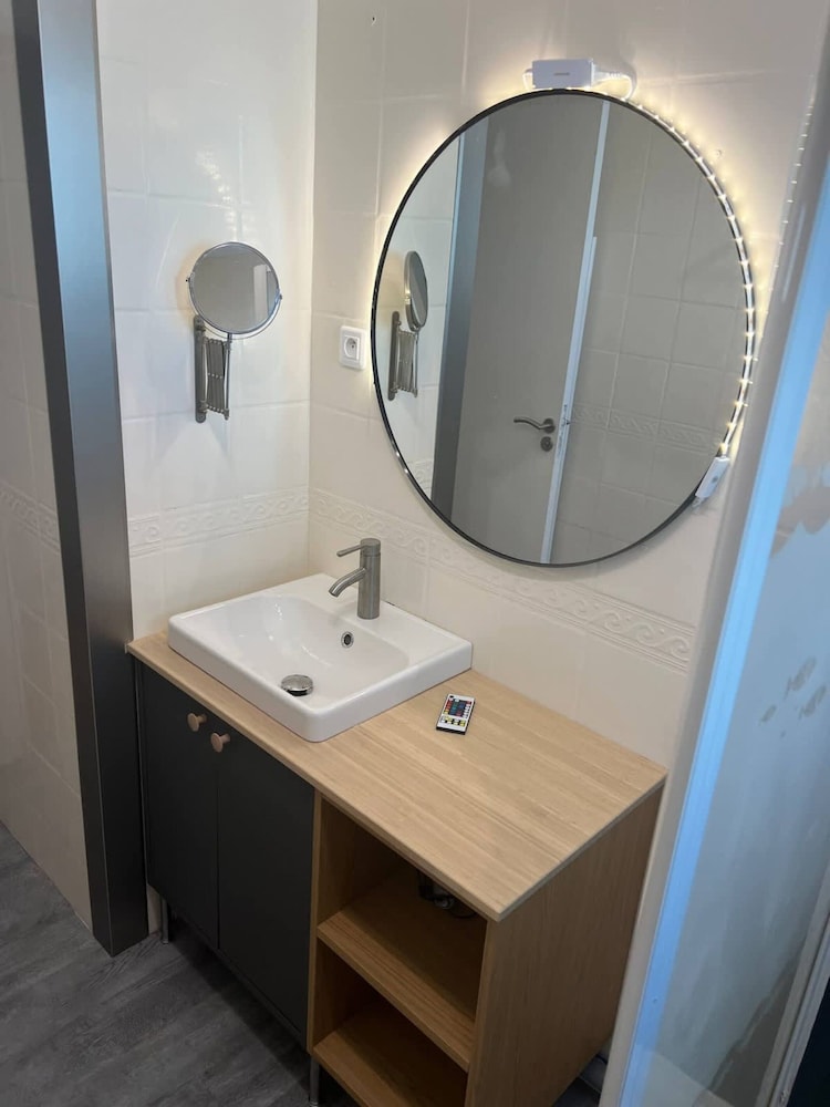 Spacious Flat Near Beach