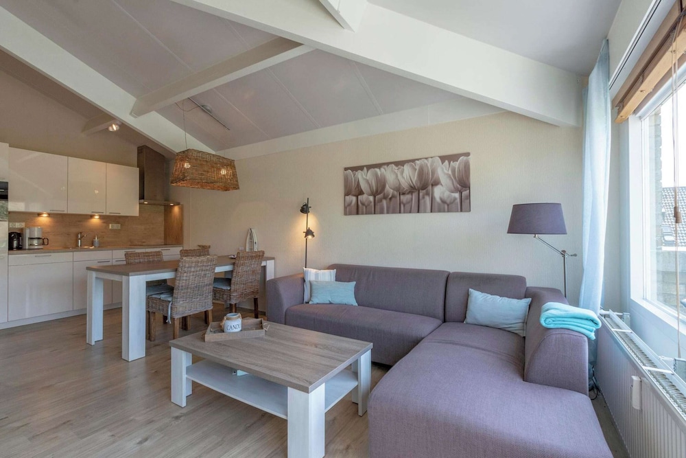 Beach Lodge in Callantsoog Near Dunes