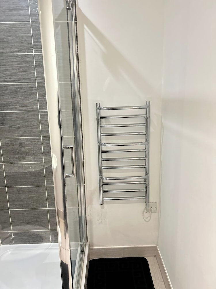 City Apartment-gym-terrace-games Room-free Parking