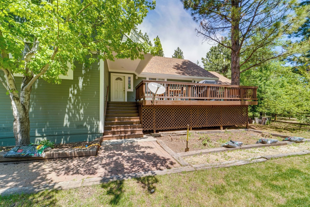 Calpine Mountain Retreat w/ High-speed Internet view 2