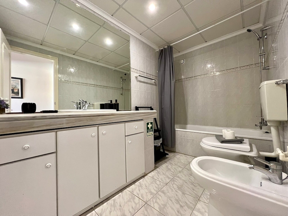 Albufeira Concept 2 With Pool by Homing