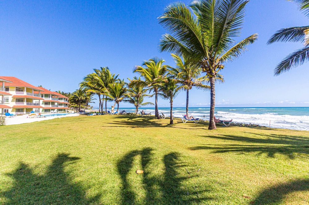 Oceanfront Apartment in Cabarete With Pool and Beach Access