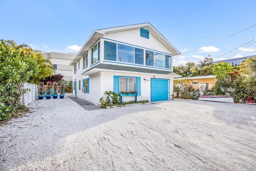 Conch Cottage 1 Bedroom Villa by RedAwning view 5