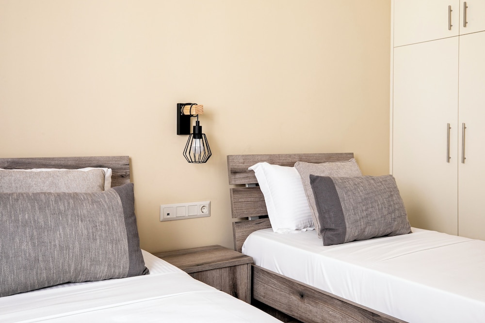 Kallisti 2BR Apt & Balcony in Nea Smyrni