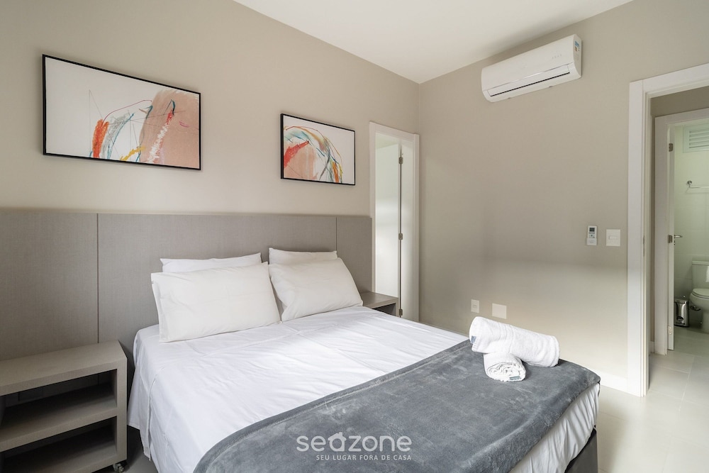 Sophistication and Comfort in Carvoeira Sre0201